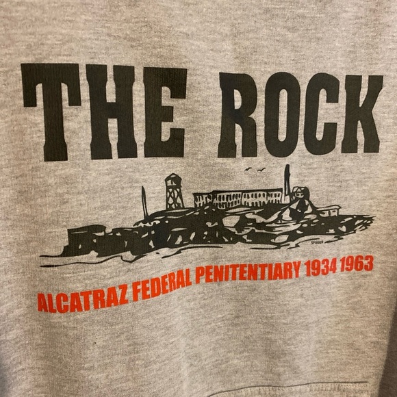 Alcatraz Federal Penitentiary The Rock San Francisco California Gray Hoodie - Picture 4 of 6